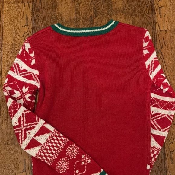 NWOT Christmas sweater - Picture 5 of 7